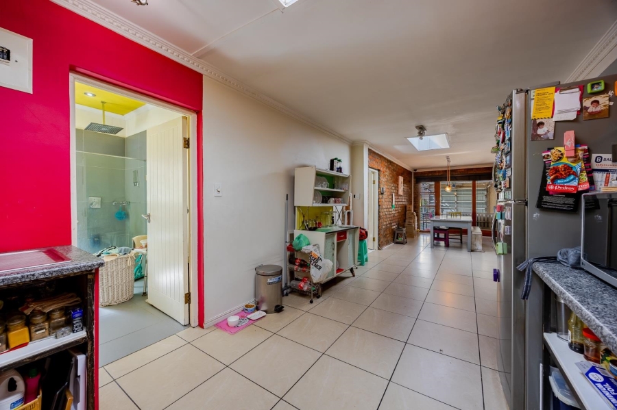 6 Bedroom Property for Sale in Woodstock Western Cape